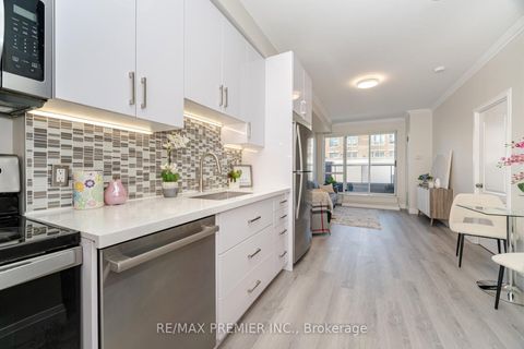 Photo 9 at 717 - 1005 King Street W, Niagara, Toronto