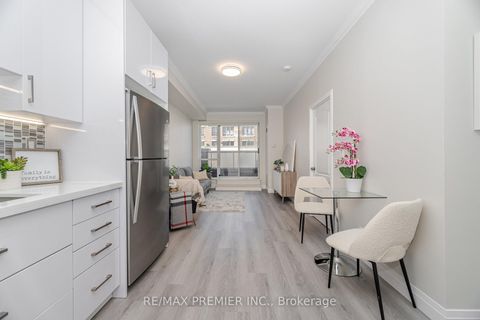 Photo 10 at 717 - 1005 King Street W, Niagara, Toronto