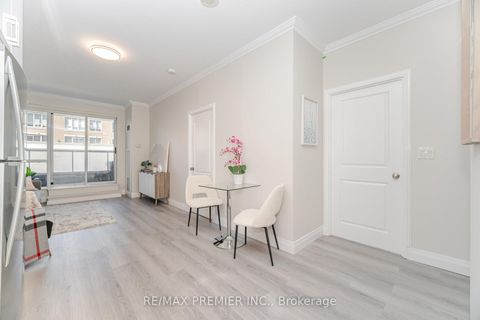 Photo 11 at 717 - 1005 King Street W, Niagara, Toronto