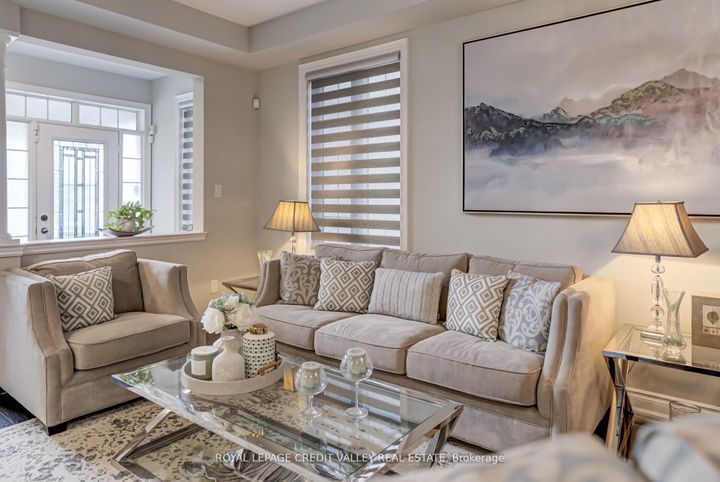 Photo 4 at 44 Walbrook Road, Credit Valley, Brampton