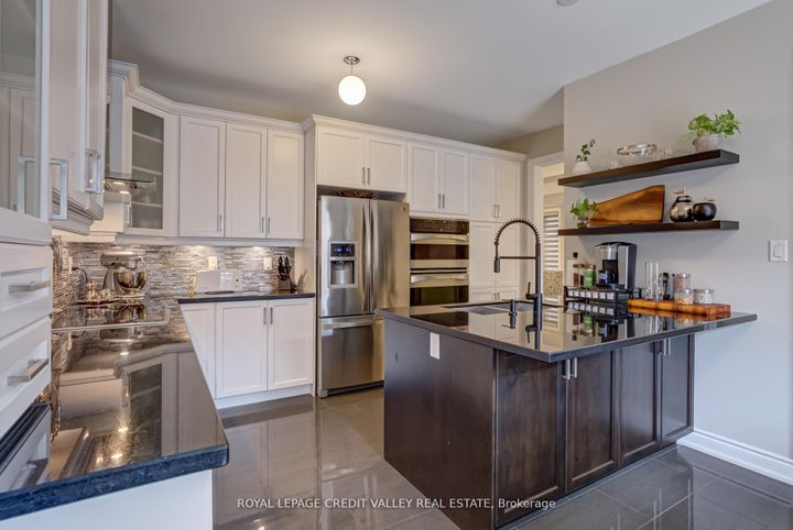 Photo 13 at 44 Walbrook Road, Credit Valley, Brampton