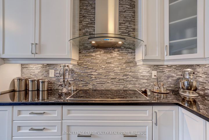 Photo 17 at 44 Walbrook Road, Credit Valley, Brampton