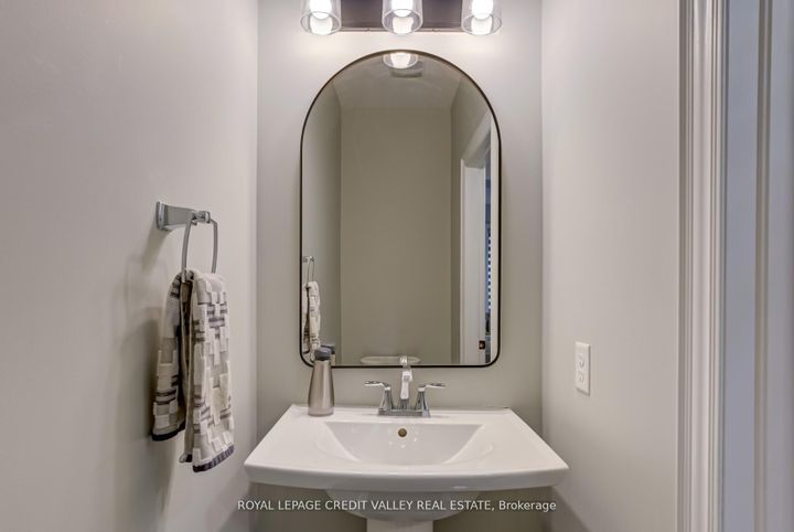 Photo 18 at 44 Walbrook Road, Credit Valley, Brampton
