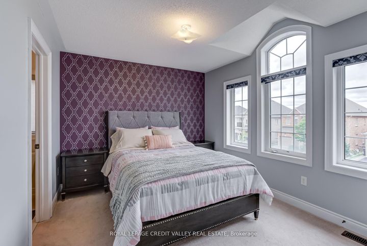 Photo 31 at 44 Walbrook Road, Credit Valley, Brampton