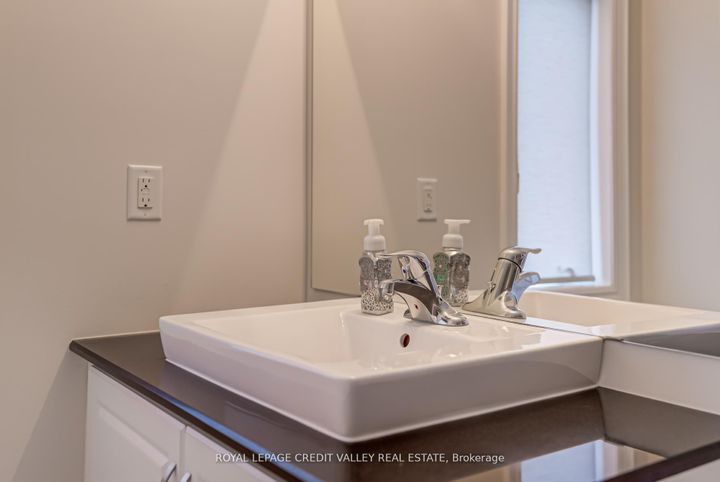 Photo 34 at 44 Walbrook Road, Credit Valley, Brampton