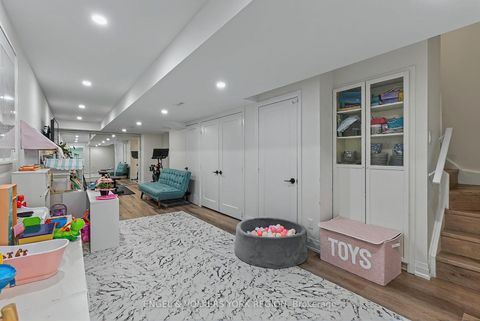 Photo 28 at 7 London Pride Drive, Jefferson, Richmond Hill