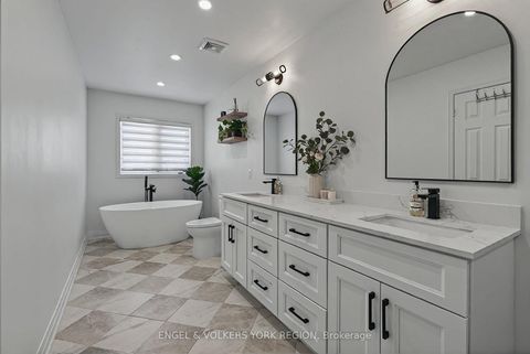 Photo 36 at 7 London Pride Drive, Jefferson, Richmond Hill