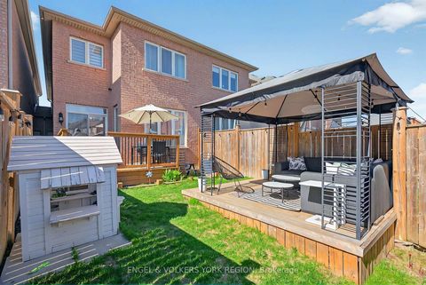 Photo 39 at 7 London Pride Drive, Jefferson, Richmond Hill