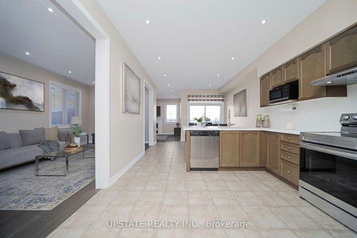Photo 4 at 37 Mission Ridge Trail, Bram East, Brampton