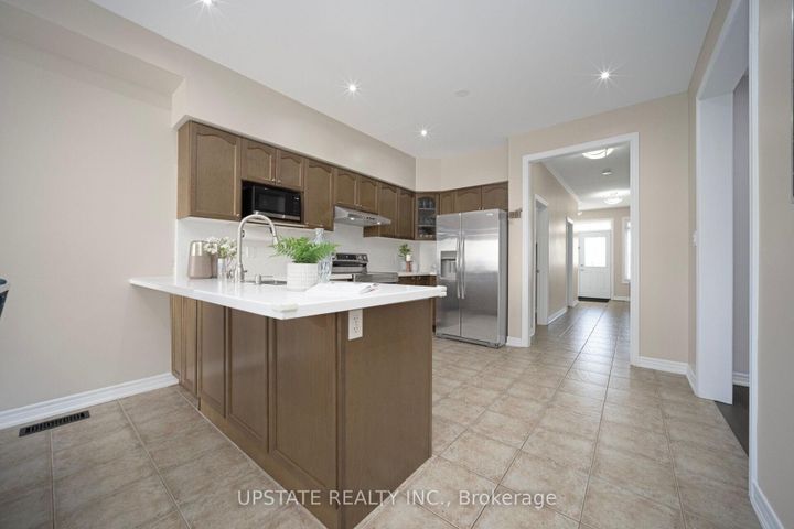 Photo 6 at 37 Mission Ridge Trail, Bram East, Brampton