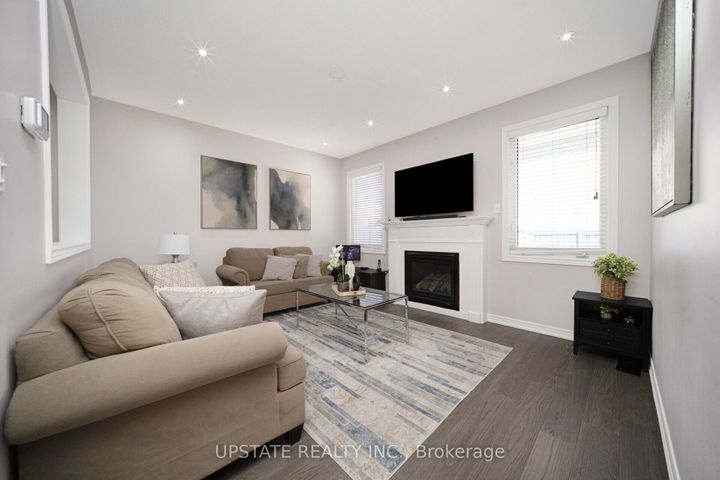 Photo 13 at 37 Mission Ridge Trail, Bram East, Brampton