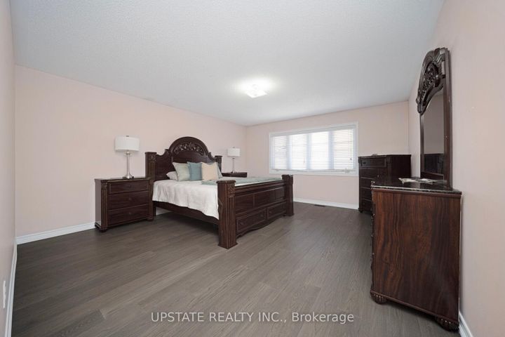 Photo 18 at 37 Mission Ridge Trail, Bram East, Brampton