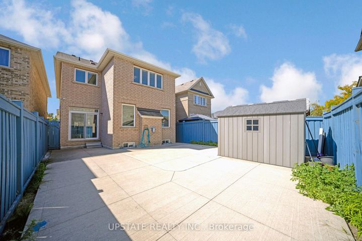 Photo 40 at 37 Mission Ridge Trail, Bram East, Brampton