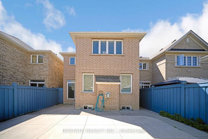 Photo 41 at 37 Mission Ridge Trail, Bram East, Brampton