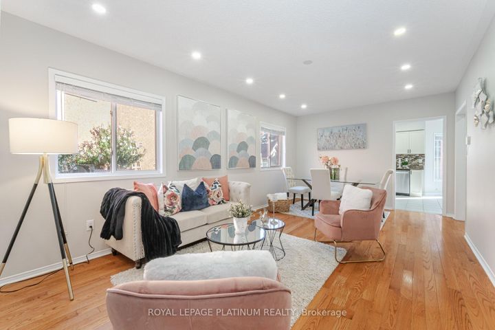 Photo 3 at 63 Culture Crescent, Fletcher's Creek Village, Brampton