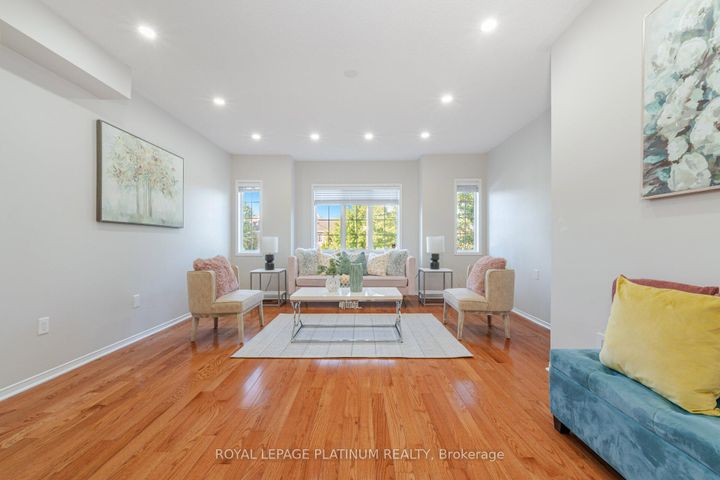 Photo 10 at 63 Culture Crescent, Fletcher's Creek Village, Brampton