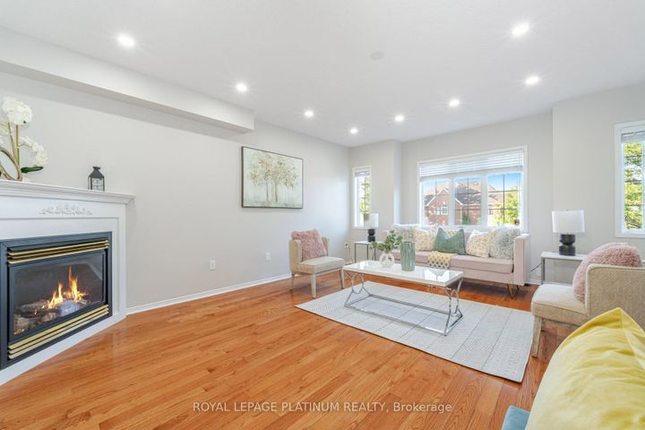 Photo 12 at 63 Culture Crescent, Fletcher's Creek Village, Brampton