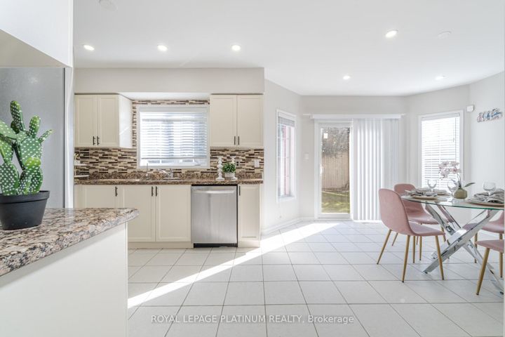 Photo 14 at 63 Culture Crescent, Fletcher's Creek Village, Brampton