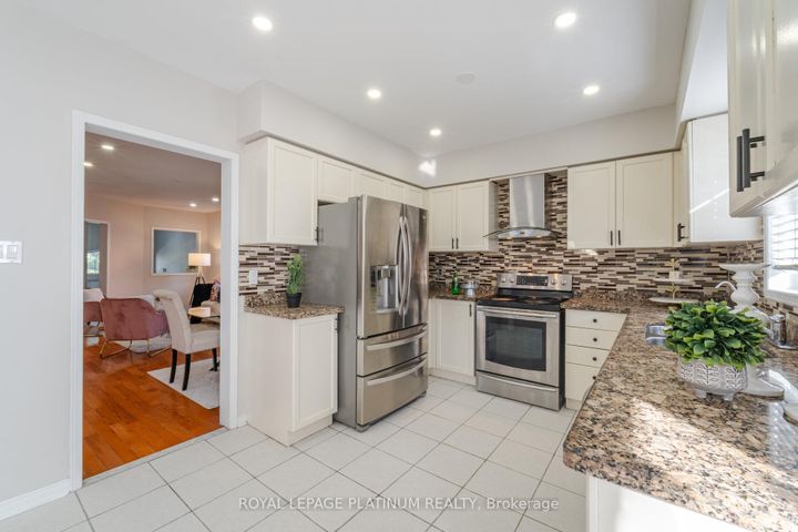 Photo 19 at 63 Culture Crescent, Fletcher's Creek Village, Brampton