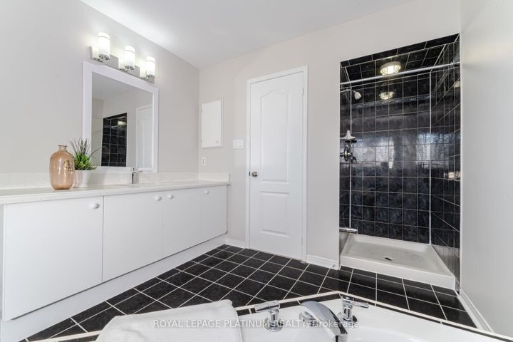 Photo 28 at 63 Culture Crescent, Fletcher's Creek Village, Brampton