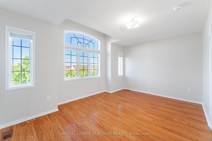 Photo 34 at 63 Culture Crescent, Fletcher's Creek Village, Brampton