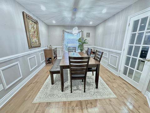 Photo 5 at 192 Covent Crescent, Aurora Highlands, Aurora