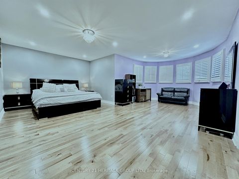 Photo 16 at 192 Covent Crescent, Aurora Highlands, Aurora