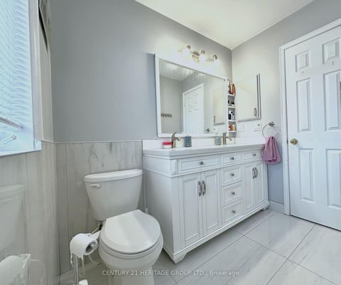 Photo 25 at 192 Covent Crescent, Aurora Highlands, Aurora
