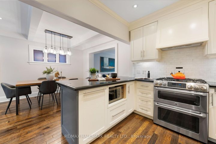 Photo 12 at 176 Melrose Avenue, Lawrence Park North, Toronto