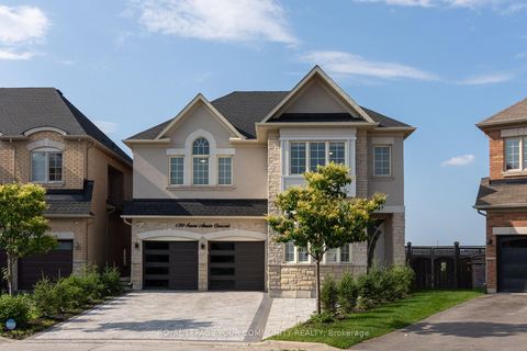 Photo 2 at 130 Santa Amato Crescent, Patterson, Vaughan