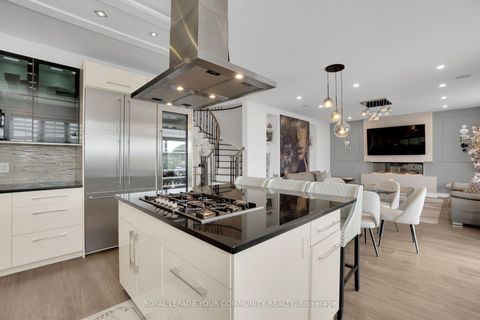 Photo 9 at 130 Santa Amato Crescent, Patterson, Vaughan
