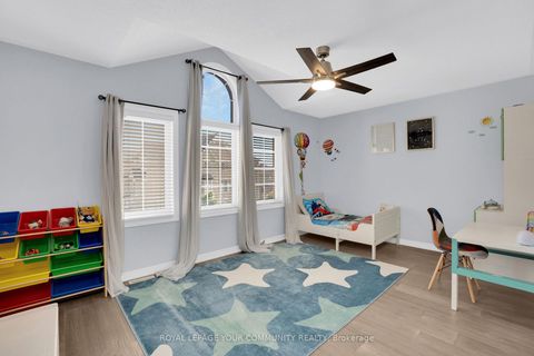 Photo 24 at 130 Santa Amato Crescent, Patterson, Vaughan