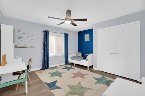 Photo 25 at 130 Santa Amato Crescent, Patterson, Vaughan