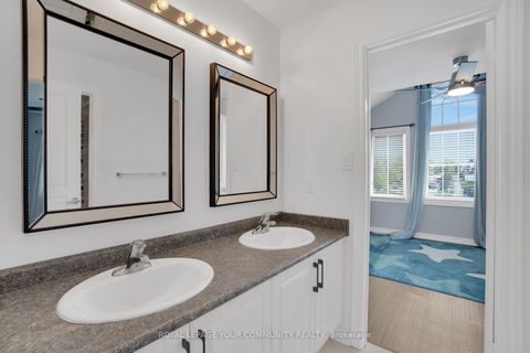 Photo 26 at 130 Santa Amato Crescent, Patterson, Vaughan