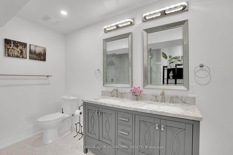 Photo 33 at 130 Santa Amato Crescent, Patterson, Vaughan