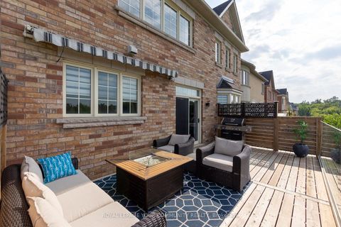 Photo 38 at 130 Santa Amato Crescent, Patterson, Vaughan