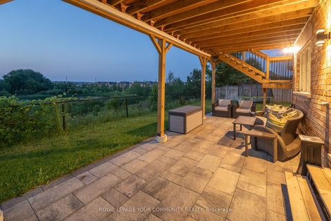Photo 43 at 130 Santa Amato Crescent, Patterson, Vaughan