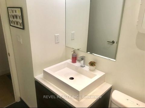 Photo 11 at 1501 - 111 Bathurst Street, Waterfront Communities C1, Toronto