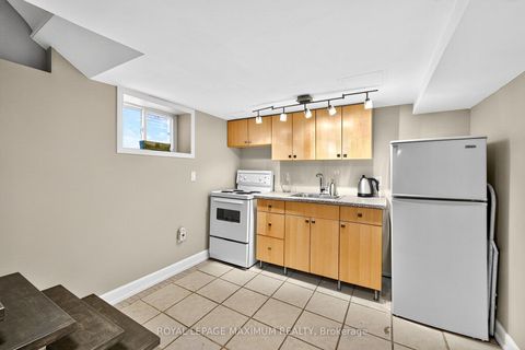 Photo 34 at 65 Parkdale Road, Swansea, Toronto