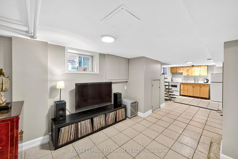 Photo 38 at 65 Parkdale Road, Swansea, Toronto