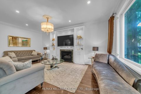 Photo 13 at 384 Kennedy Street W, Aurora Highlands, Aurora