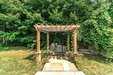 Photo 48 at 384 Kennedy Street W, Aurora Highlands, Aurora Photo 48 at 384 Kennedy Street W, Aurora Highlands, Aurora