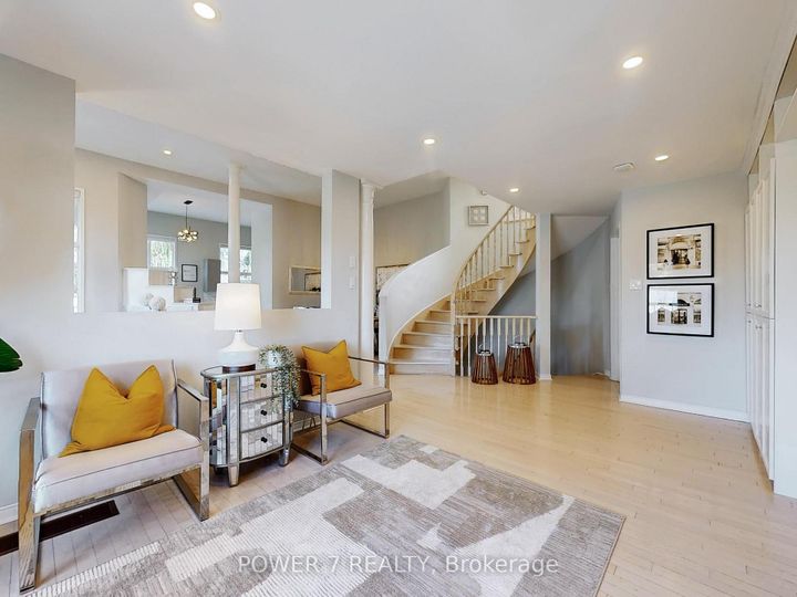 Photo 5 at 85 Queensway Drive, Rouge Woods, Richmond Hill