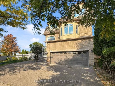Photo 1 at 85 Queensway Drive, Rouge Woods, Richmond Hill