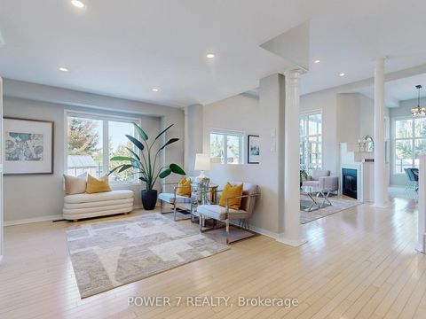 Photo 3 at 85 Queensway Drive, Rouge Woods, Richmond Hill