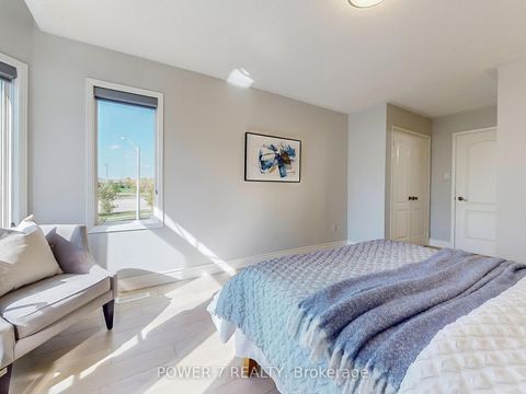 Photo 23 at 85 Queensway Drive, Rouge Woods, Richmond Hill