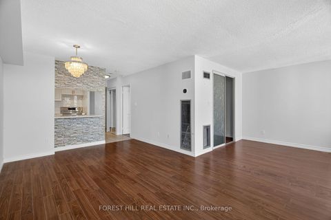 Photo 5 at 2322 - 633 Bay Street, Bay Street Corridor, Toronto