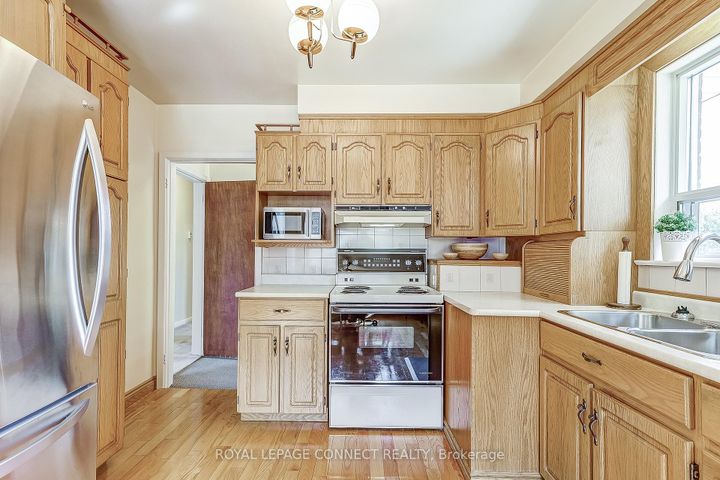 Photo 4 at 79 Greenock Avenue, Morningside, Toronto