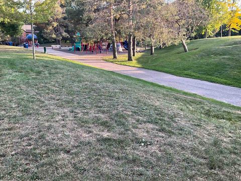 Photo 7 at 153 Glen Cedar Road, Cedarvale, Toronto