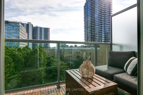 Photo 14 at 522 - 120 Homewood Avenue, North St. James Town, Toronto